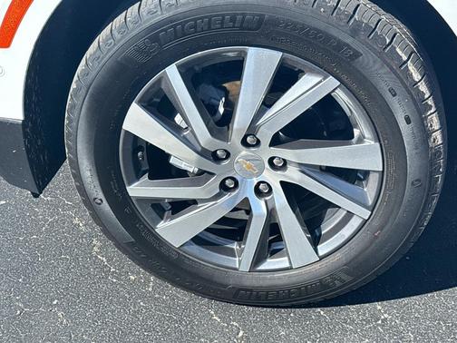 Summit White 2024 Chevrolet Equinox Premier