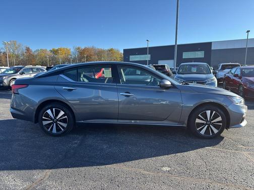 2020 Nissan Altima 2.5 SV