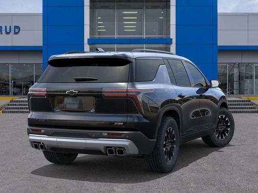 Mosaic Black Metallic 2026 Chevrolet Traverse Z71