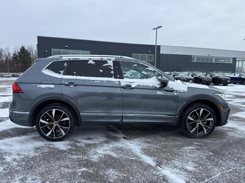 2022 Volkswagen Tiguan 2.0T SEL R-Line