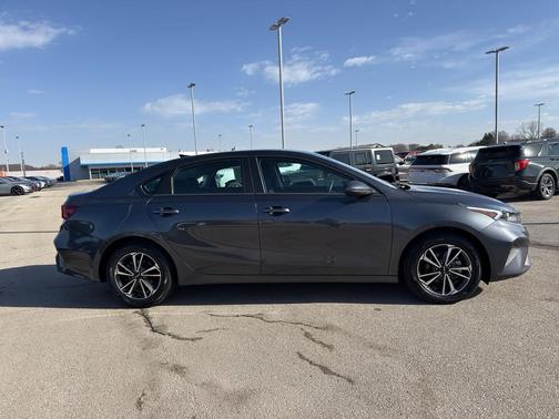 2024 Kia Forte LX