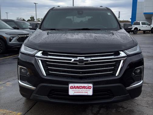 Mosaic Black Metallic 2023 Chevrolet Traverse LT Cloth