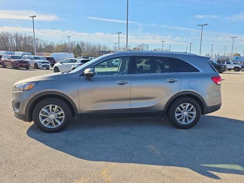 2018 Kia Sorento LX