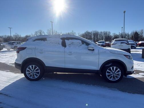 2021 Nissan Rogue Sport SV