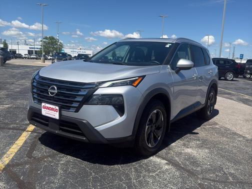 Brilliant Silver Metallic 2024 Nissan Rogue SV