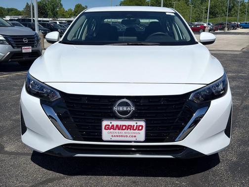 Cloud White 2025 Nissan Sentra SV