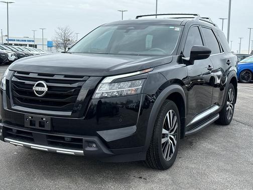 2023 Nissan Pathfinder Platinum