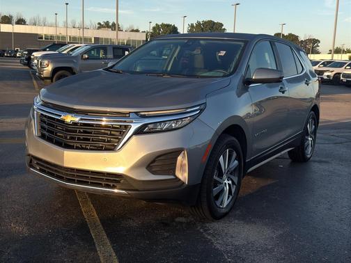 Sterling Gray Metallic 2024 Chevrolet Equinox LT