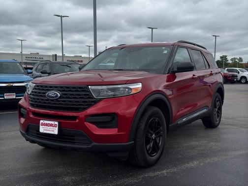 Red Metallic 2022 Ford Explorer XLT