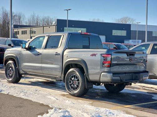 2024 Nissan Frontier PRO-4X