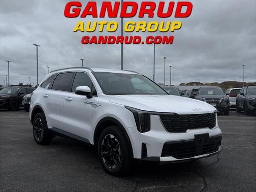 2024 Kia Sorento S