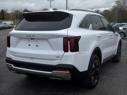 2024 Kia Sorento S