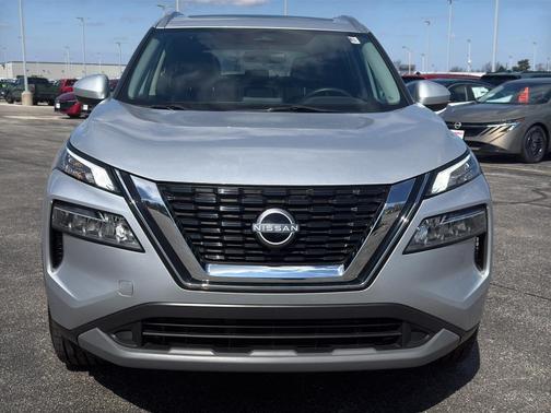 Brilliant Silver Metallic 2023 Nissan Rogue SV