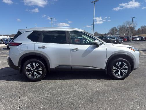 Brilliant Silver Metallic 2023 Nissan Rogue SV