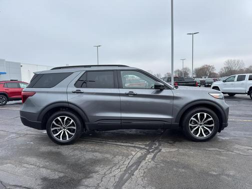 2022 Ford Explorer ST-Line