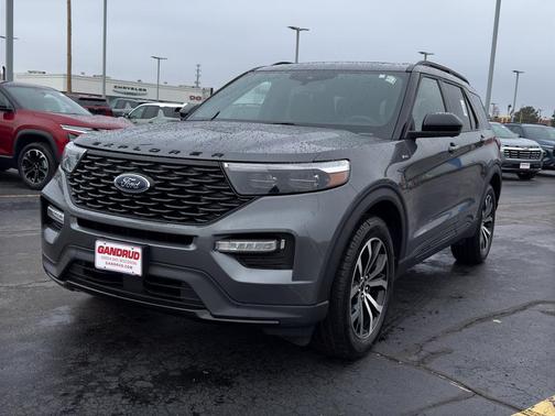 2022 Ford Explorer ST-Line