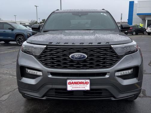 2022 Ford Explorer ST-Line