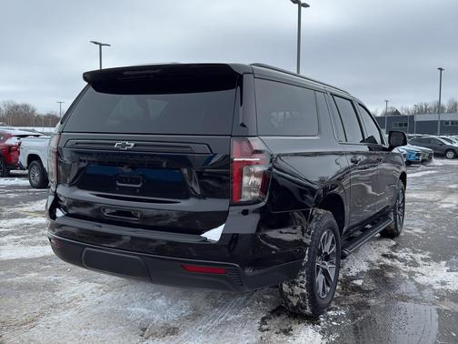 2023 Chevrolet Suburban Z71