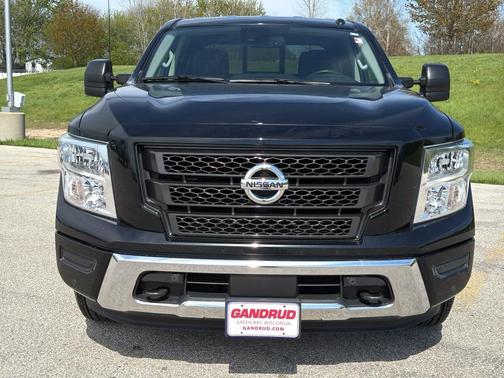 Black 2020 Nissan Titan SV