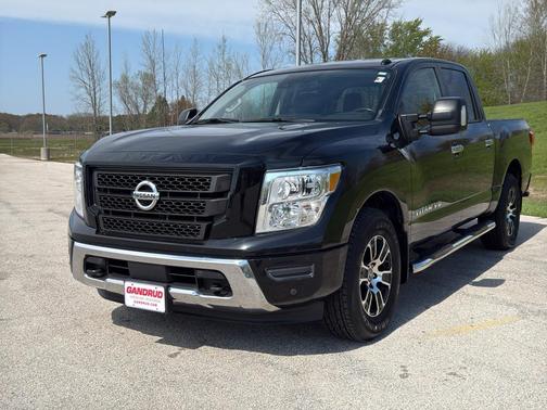 Black 2020 Nissan Titan SV