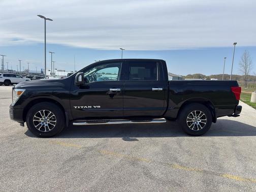 Black 2020 Nissan Titan SV
