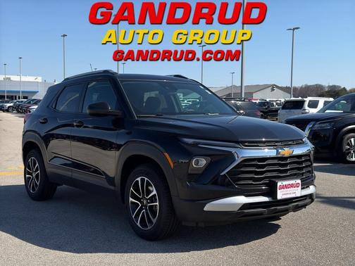 Mosaic Black Metallic 2024 Chevrolet Trailblazer LT