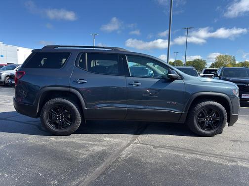 2020 GMC Acadia AT4