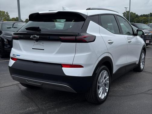 2023 Chevrolet Bolt EUV LT
