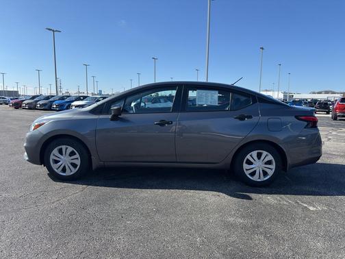 Gun Metallic 2022 Nissan Versa S