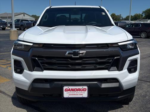 Summit White 2023 Chevrolet Colorado LT