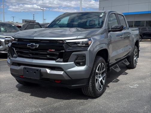 Sterling Gray Metallic 2024 Chevrolet Colorado Z71