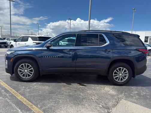 Northsky Blue Metallic 2023 Chevrolet Traverse LT Cloth