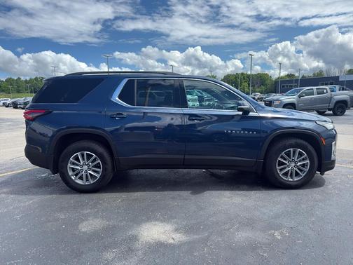 Northsky Blue Metallic 2023 Chevrolet Traverse LT Cloth