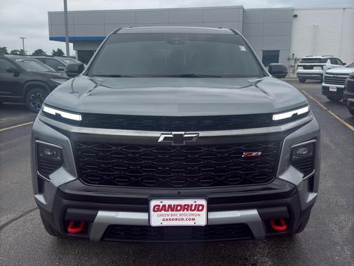 Sterling Gray Metallic 2024 Chevrolet Traverse Z71