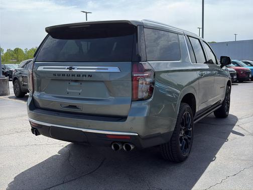 Silver Sage Metallic 2023 Chevrolet Suburban High Country