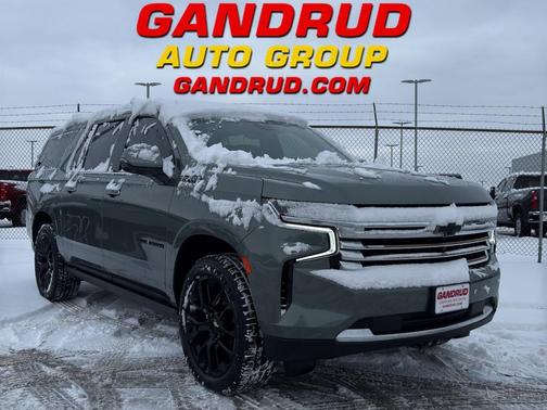 Silver Sage Metallic 2023 Chevrolet Suburban High Country