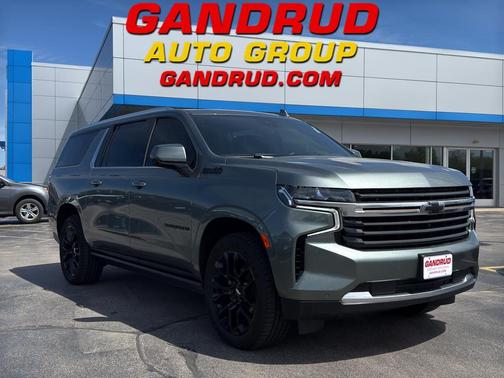 Silver Sage Metallic 2023 Chevrolet Suburban High Country