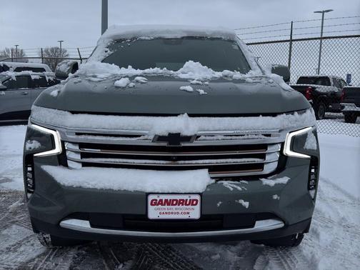 Silver Sage Metallic 2023 Chevrolet Suburban High Country