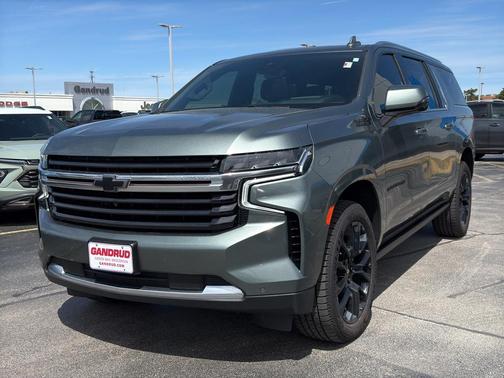 Silver Sage Metallic 2023 Chevrolet Suburban High Country