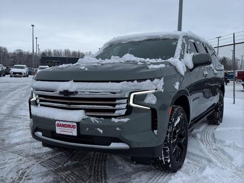 Silver Sage Metallic 2023 Chevrolet Suburban High Country