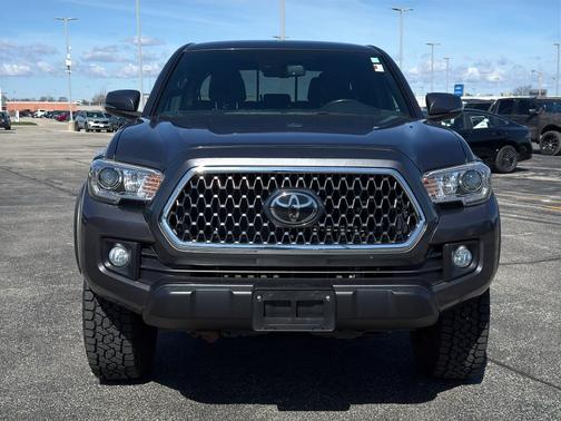 Magnetic Gray Metallic 2018 Toyota Tacoma TRD Off Road