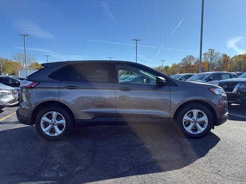 2019 Ford Edge SE