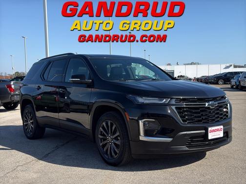 Mosaic Black Metallic 2023 Chevrolet Traverse RS
