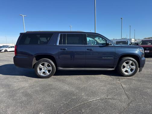 Blue Velvet Metallic 2017 Chevrolet Suburban LT