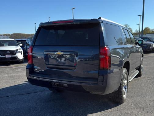 Blue Velvet Metallic 2017 Chevrolet Suburban LT