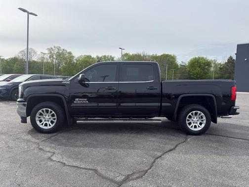 Onyx Black 2017 GMC Sierra 1500 SLE