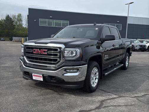 Onyx Black 2017 GMC Sierra 1500 SLE