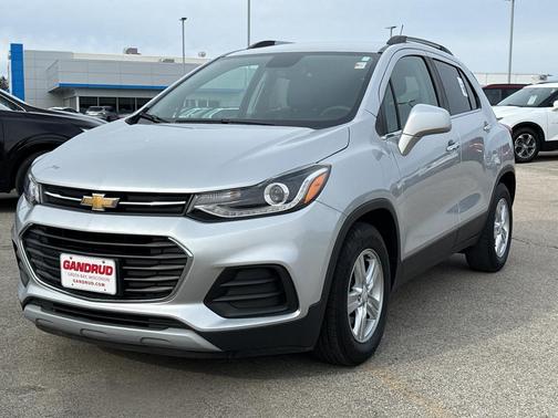 Silver Ice Metallic 2019 Chevrolet Trax LT