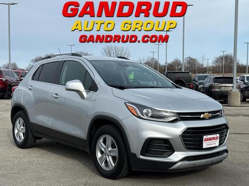 Silver Ice Metallic 2019 Chevrolet Trax LT