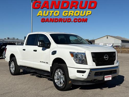 2024 Nissan Titan XD SV